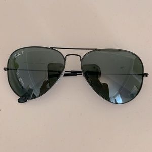 Black Ray-Ban Aviators
